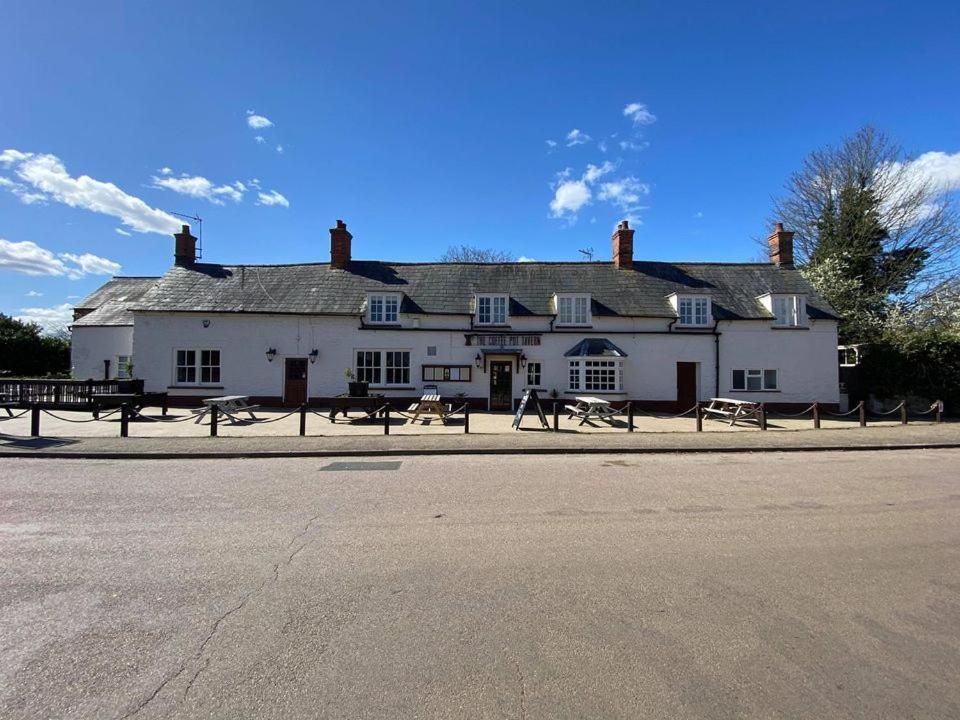 The Coffee Pot Tavern Bed & Breakfast Potterspury Luaran gambar