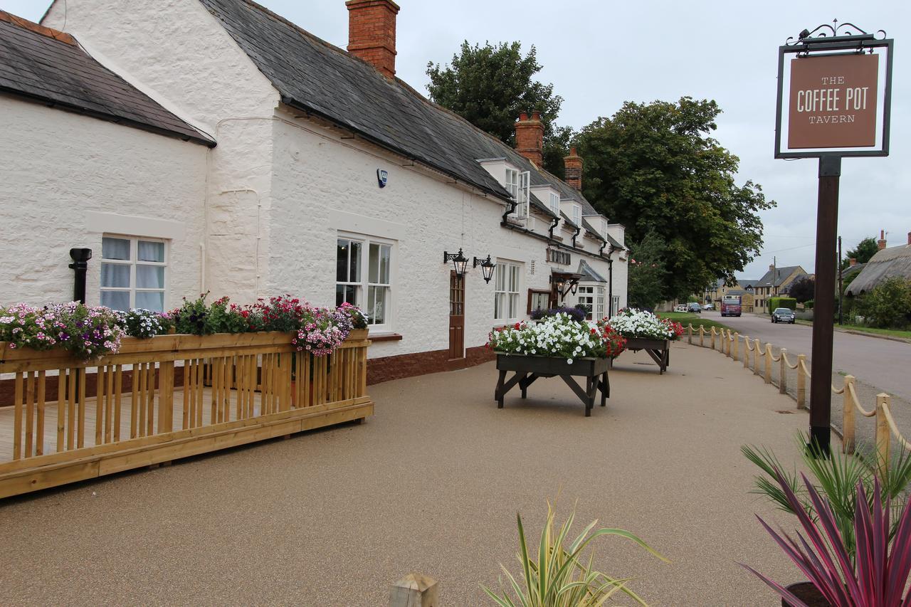The Coffee Pot Tavern Bed & Breakfast Potterspury Luaran gambar